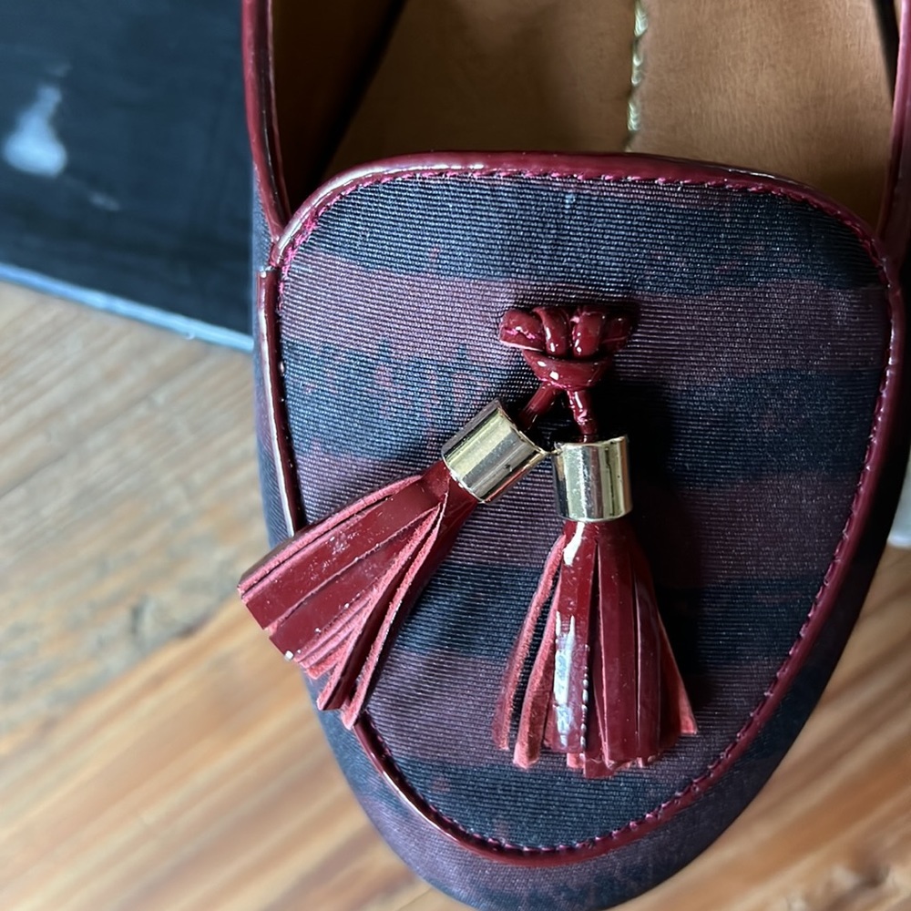 NWT DV by Dolce Vita Delphi Burgundy Fabric Loafers.  Size 8M - Picture 5 of 6